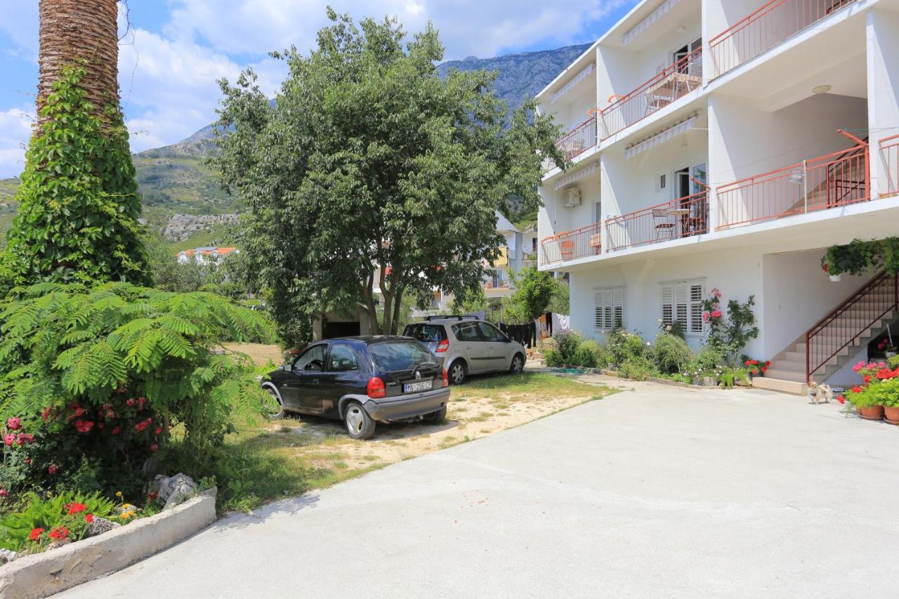 Apartment Tucepi 6695A Buitenkant foto